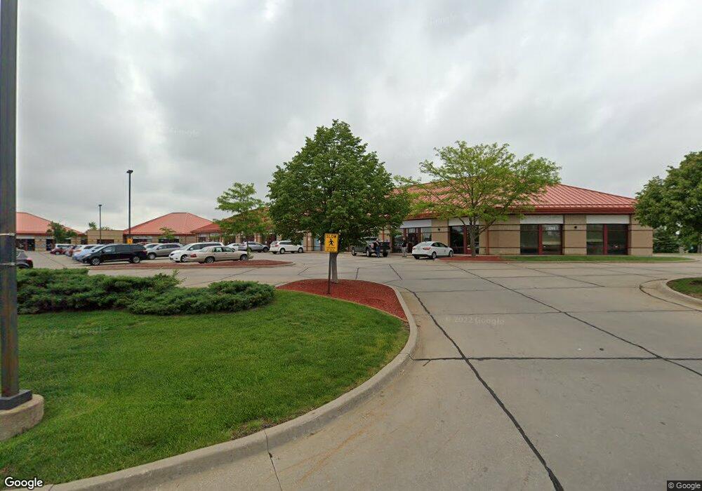 3245 Williams Pkwy SW unit 1, Cedar Rapids, IA 52404 - photo 1