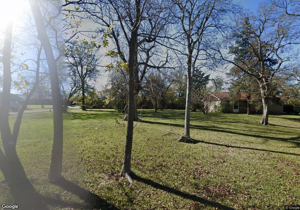 803 N 3rd St, Hugo, OK 74743 - photo 1