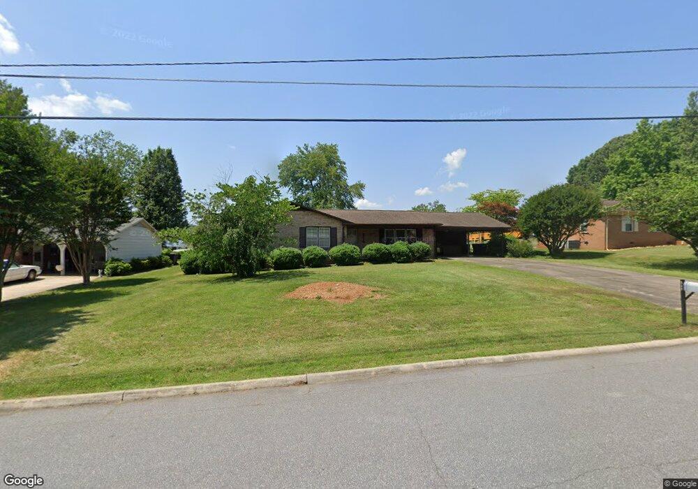 511 N Bost St, Statesville, NC 28677 - photo 1