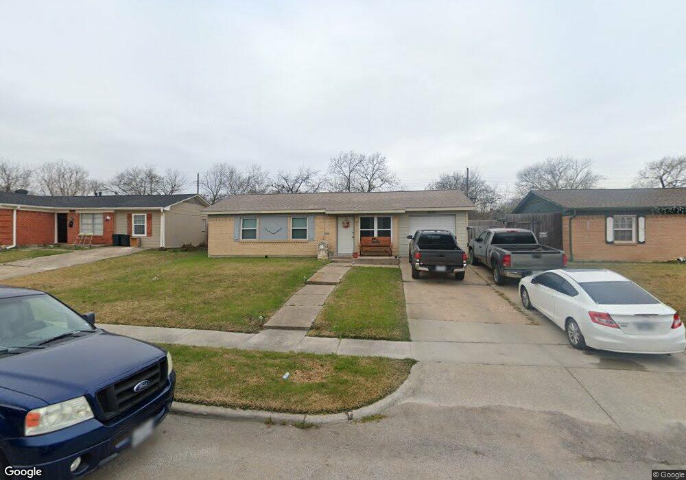2009 Del Oak Dr, Mesquite, TX 75149 - photo 1