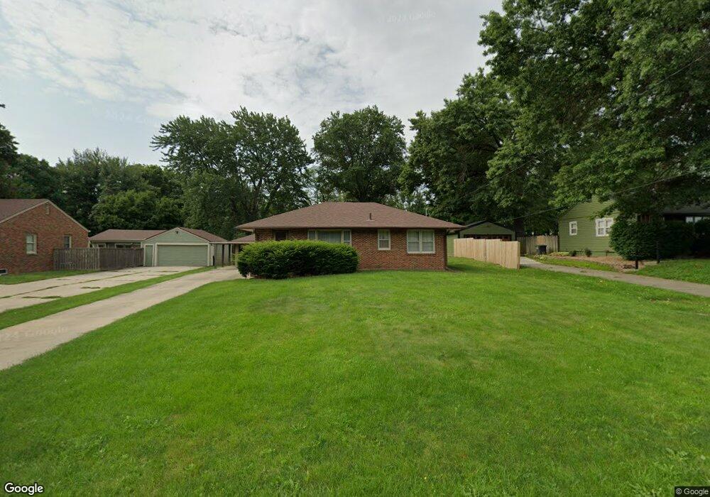 1730 Payton Ave, Des Moines, IA 50315 - photo 1