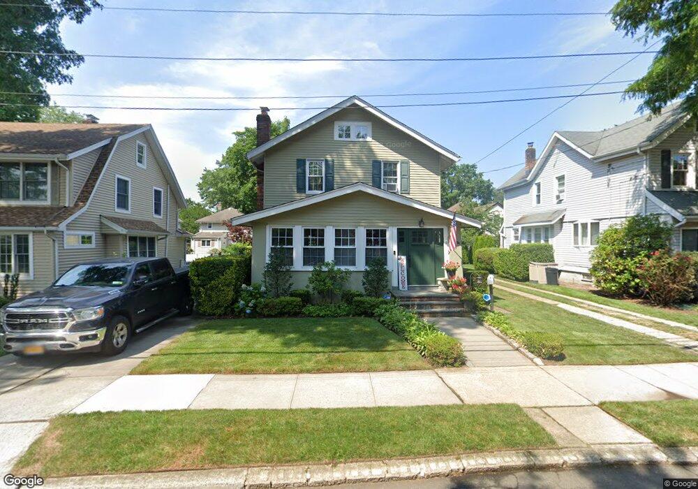 28 Childs Ave, Floral Park, NY 11001 - photo 1