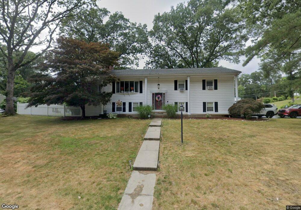 32 Bayberry Hill Dr, Cumberland, RI 02864 - photo 1