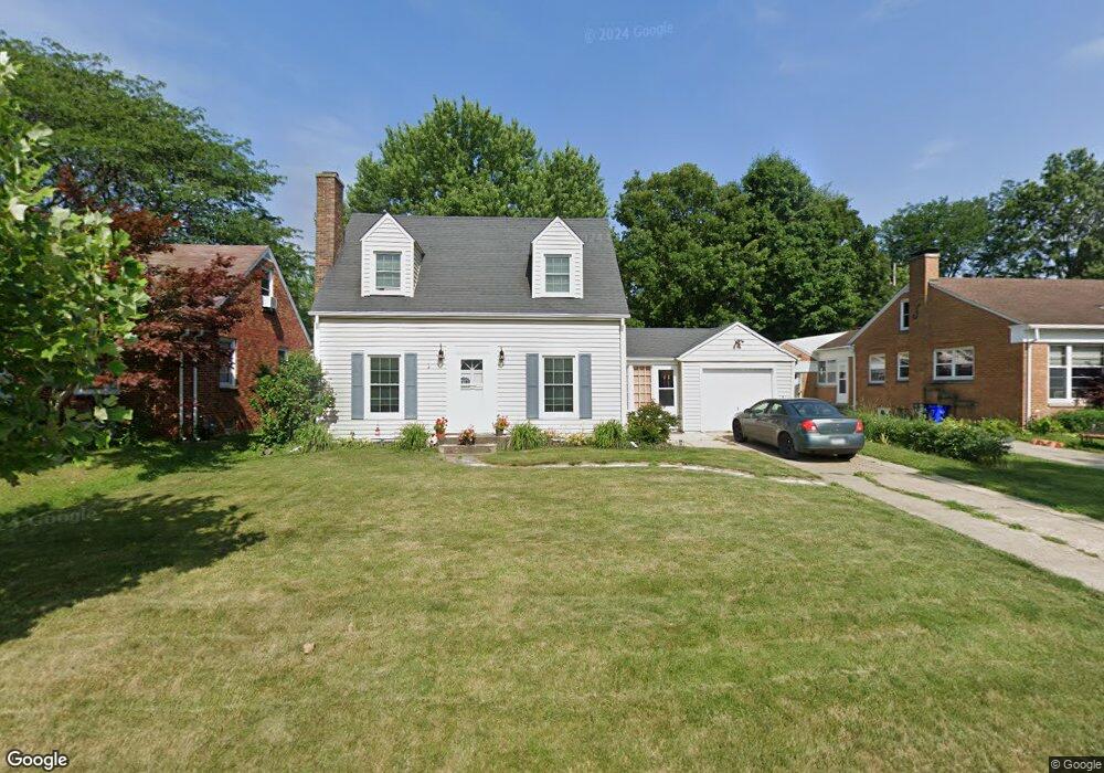 1100 25th St SE, Cedar Rapids, IA 52403 - photo 1