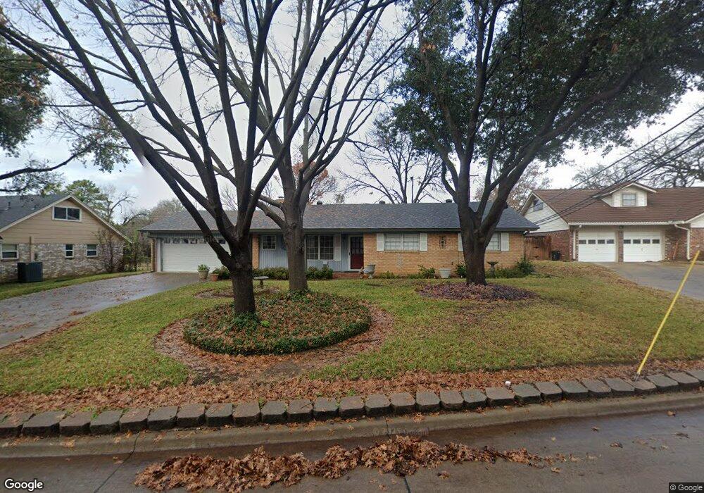 1024 Bedford Ct W, Hurst, TX 76053 - photo 1