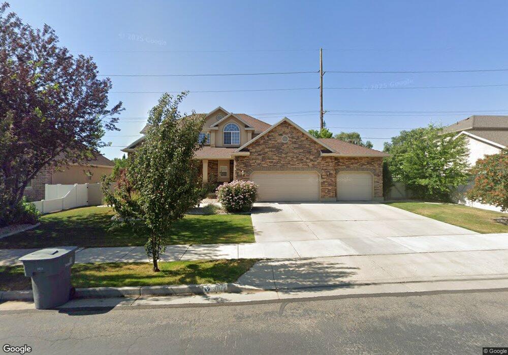 3077 Uintah Pines Cir, South Jordan, UT 84095 - photo 1