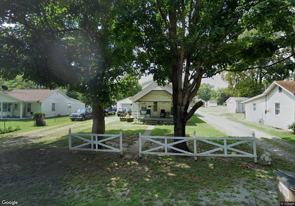 132 N Hughes St, Columbus, IN 47201 - photo 1