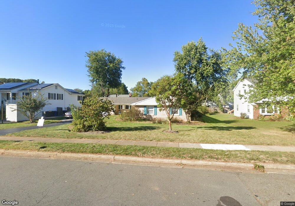 13136 Melville Ln, Fairfax, VA 22033 - photo 1