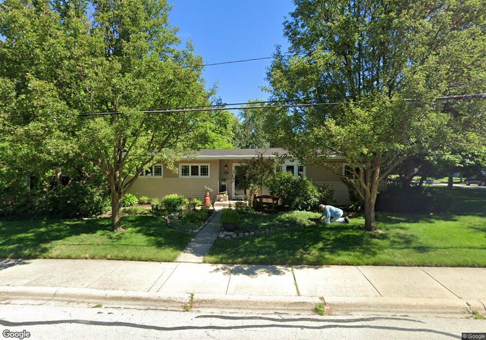 325 E 6th Ave, Naperville, IL 60563 - photo 1