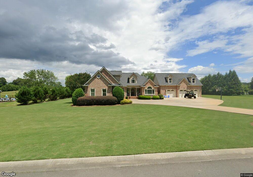 221 Fox Den Dr NE, Calhoun, GA 30701 - photo 1