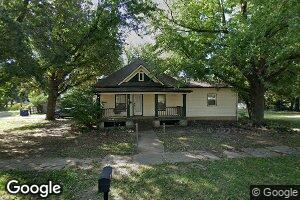 319 E 11th St, Harper, KS 67058