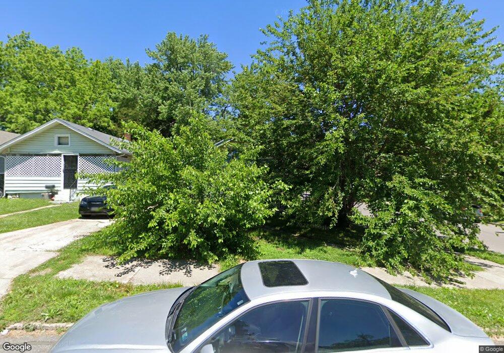 2214 E 58th St, Kansas City, MO 64130 - photo 1