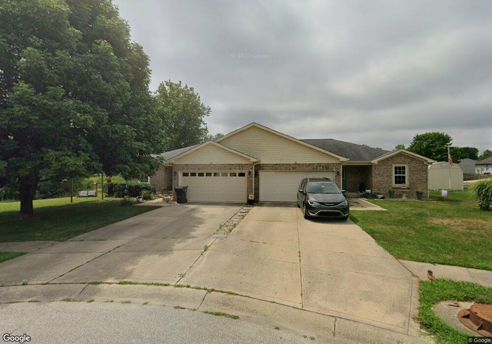 62 Grassyway Ct, Whiteland, IN 46184 - photo 1