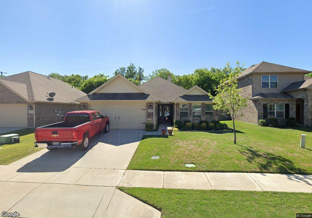 1009 Vintage Ave, Gainesville, TX 76240 - photo 1