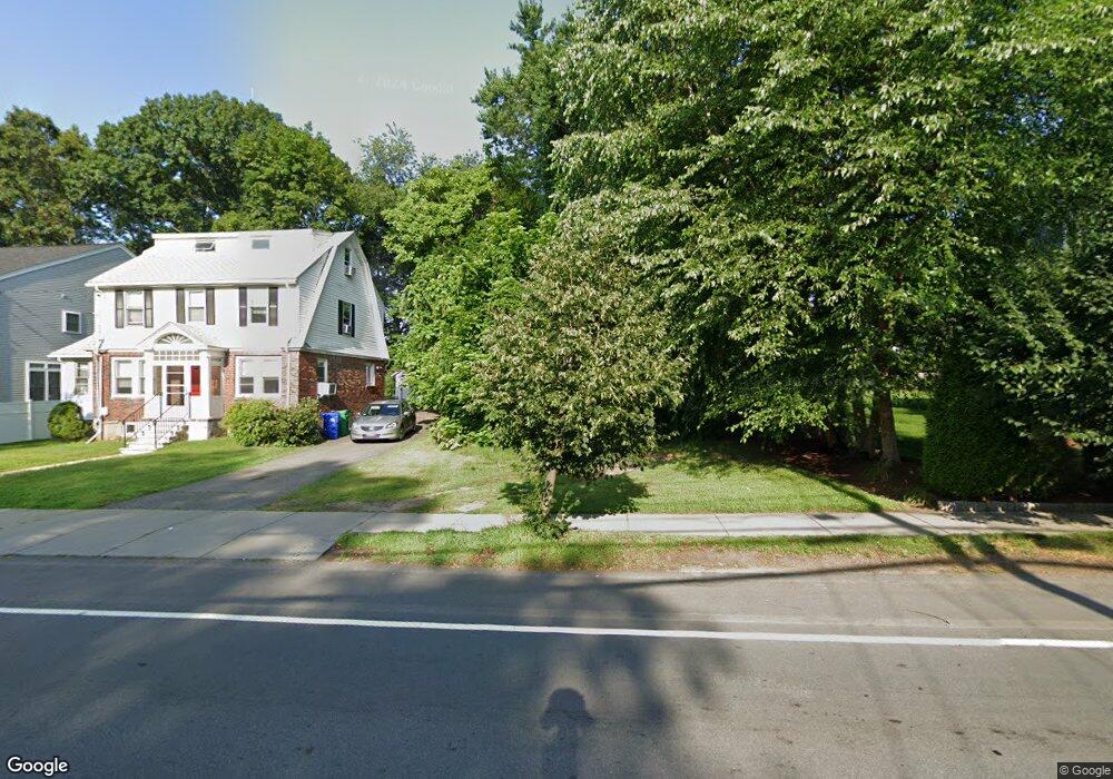 163 Winchester St unit D, Newton, MA 02461 - photo 1