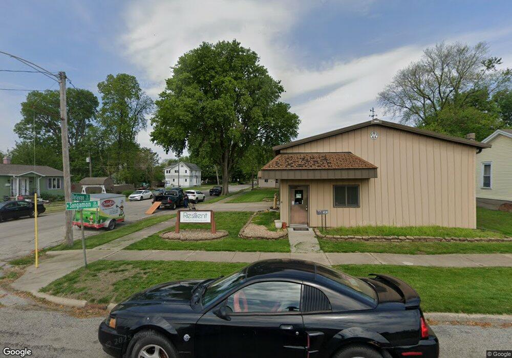 303 N Sangamon St, Lincoln, IL 62656 - photo 1