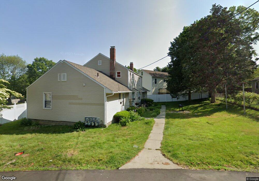 31 Dupont Place, Bridgeport, CT 06610 - photo 1