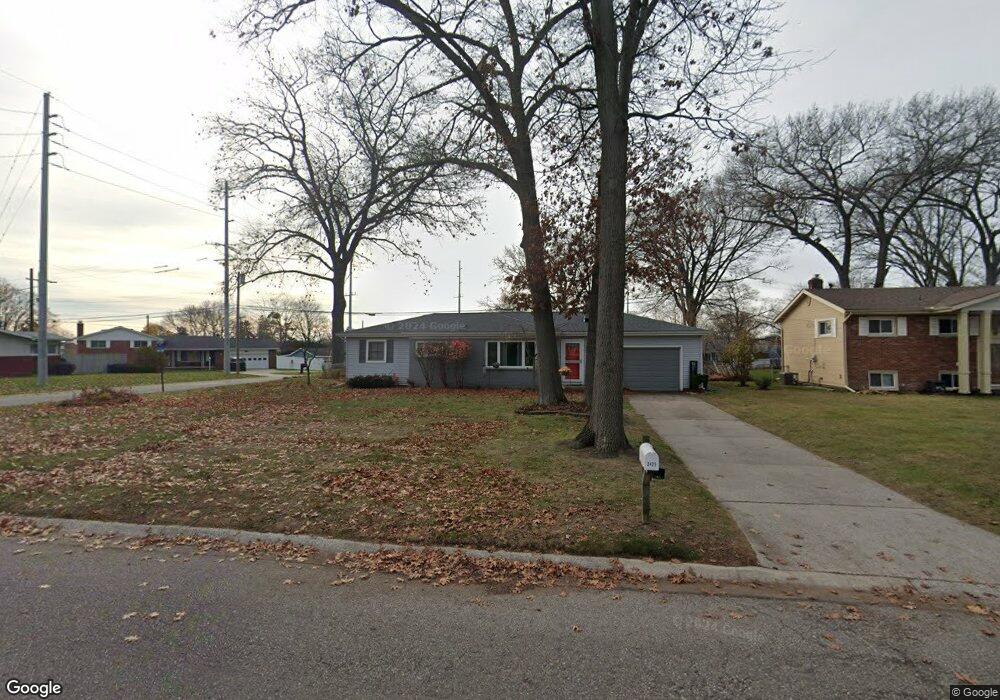 2423 Riverside Dr, Port Huron, MI 48060 - photo 1