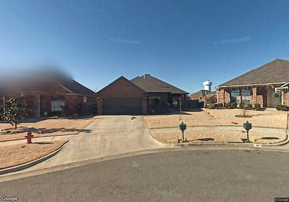 931 Black Jack Ln, Moore, OK 73160 - photo 1