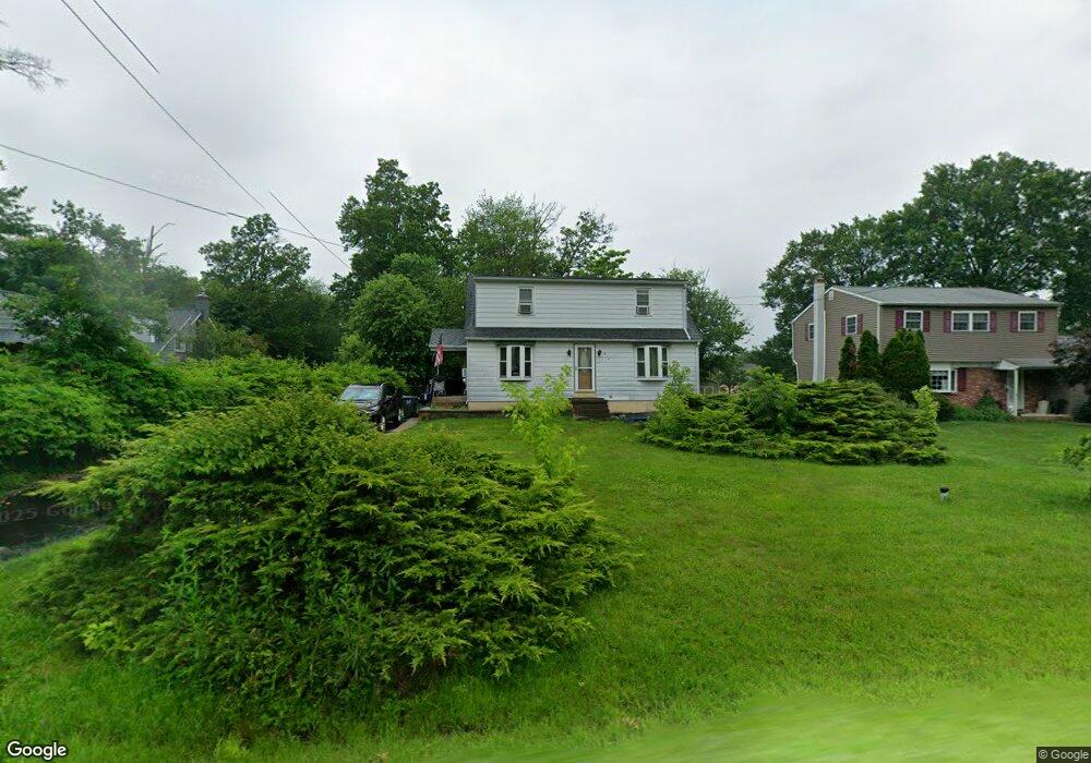 414 Oak Park Rd, Hatfield, PA 19440 - photo 1