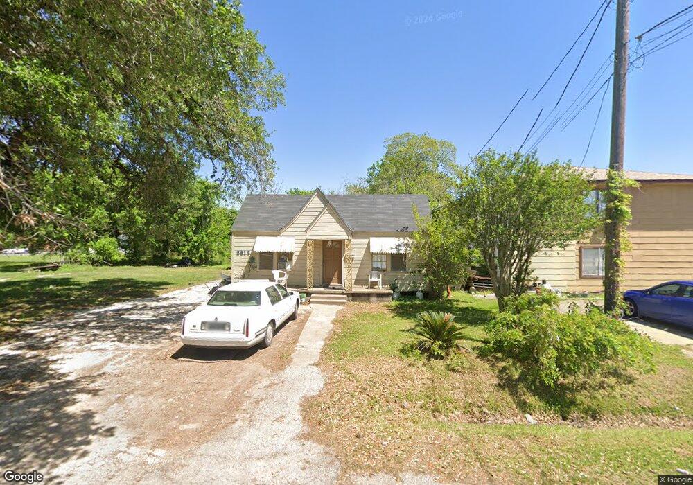 2813 Moore Ave, Bay City, TX 77414 - photo 1