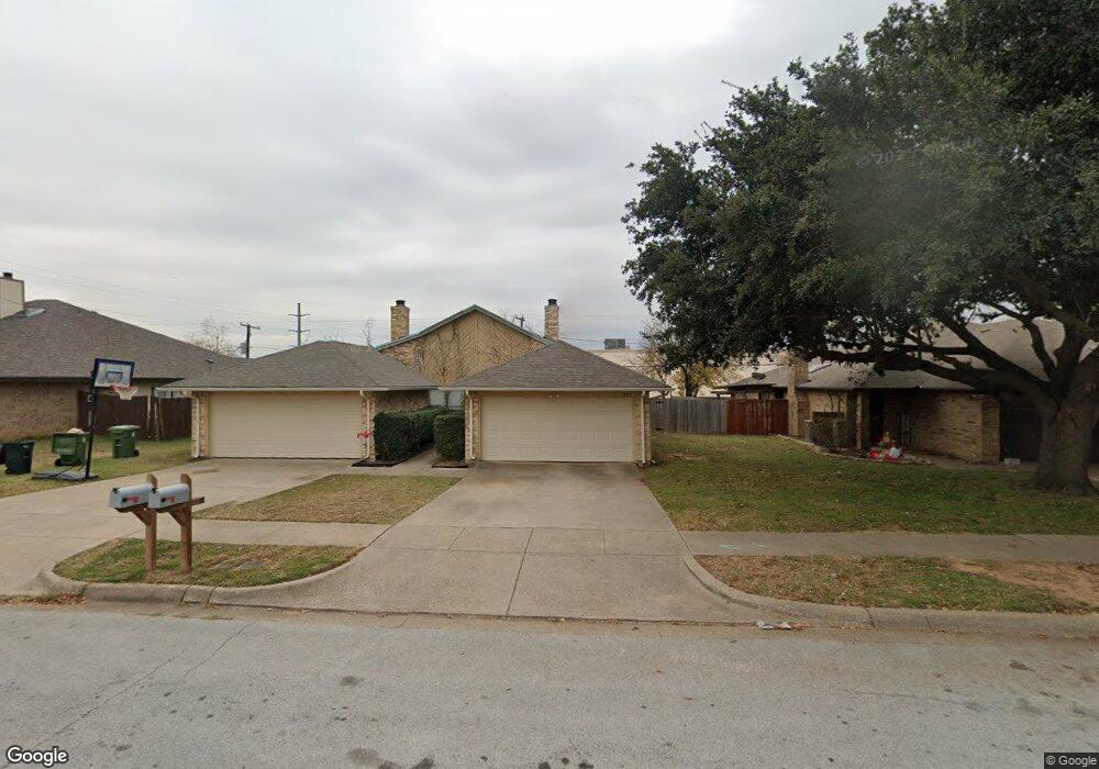 223 Mountainview Dr, Hurst, TX 76054 - photo 1