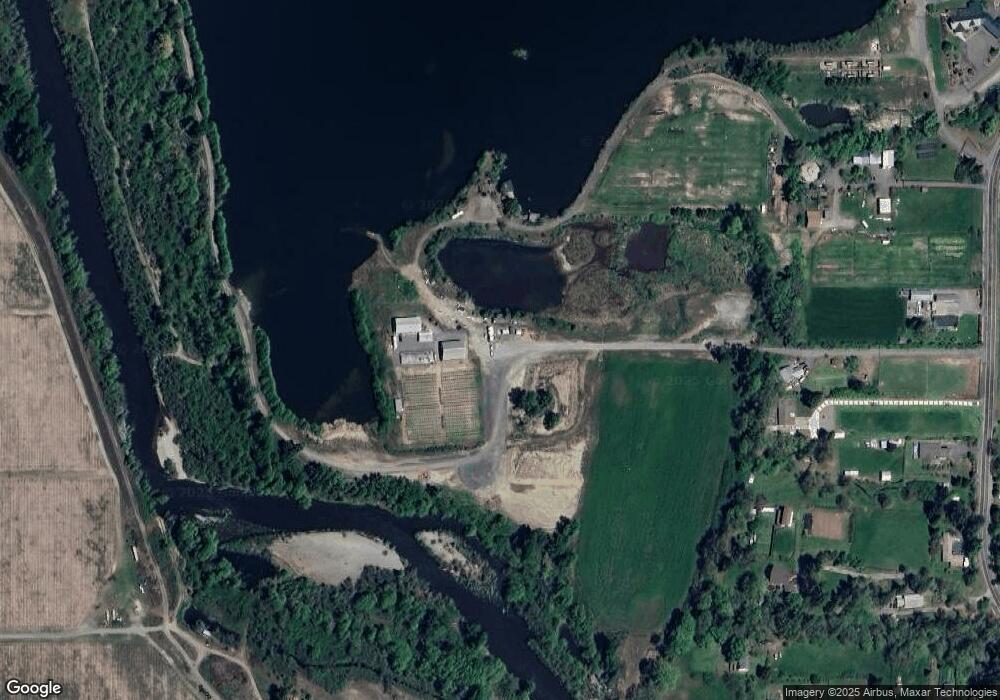 1384 Applegate Ave, Grants Pass, OR 97527 - photo 1