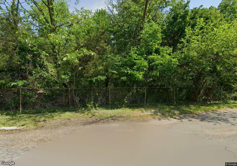 2806 Popkins Ln, Alexandria, VA 22306 - photo 1