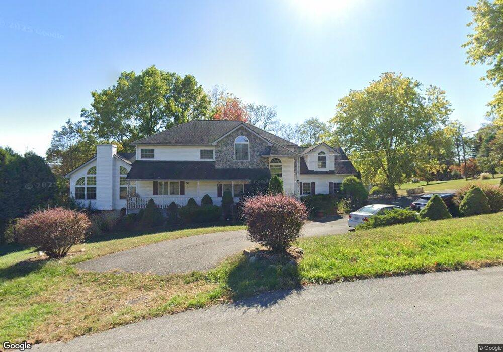 1119 Crestview Rd, Stroudsburg, PA 18360 - photo 1