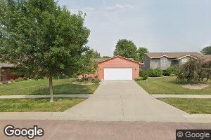 708 S 6th Ave, Brandon, SD 57005