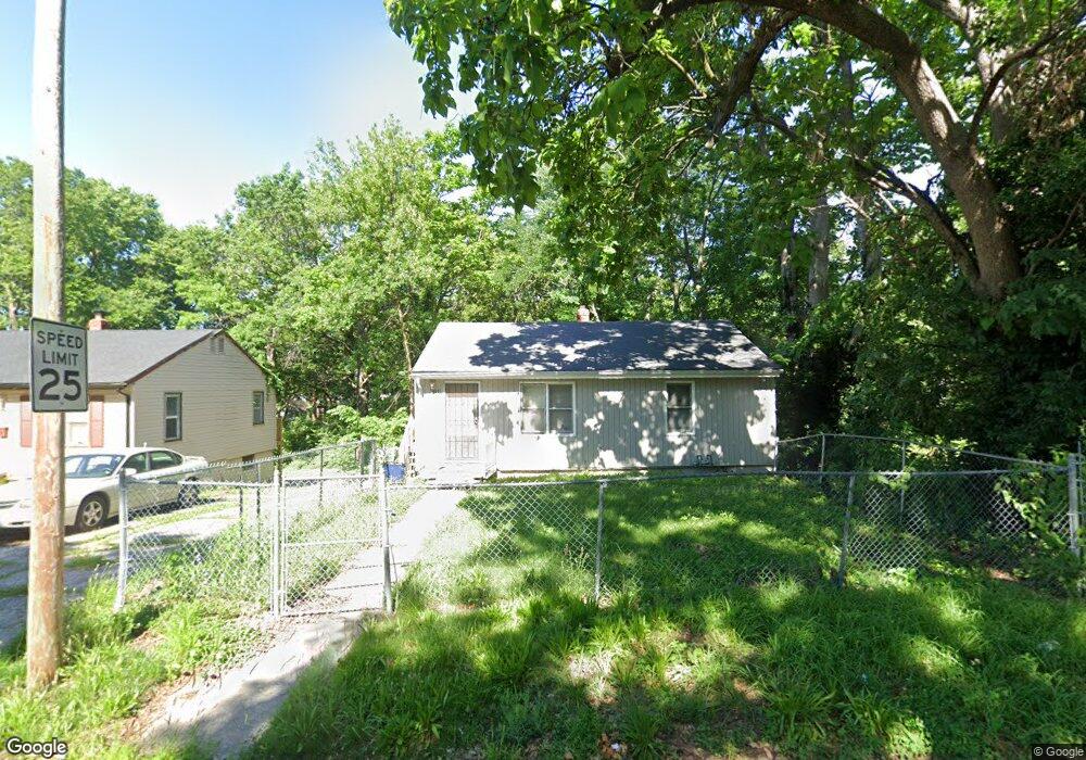 6716 Monroe Ave, Kansas City, MO 64132 - photo 1