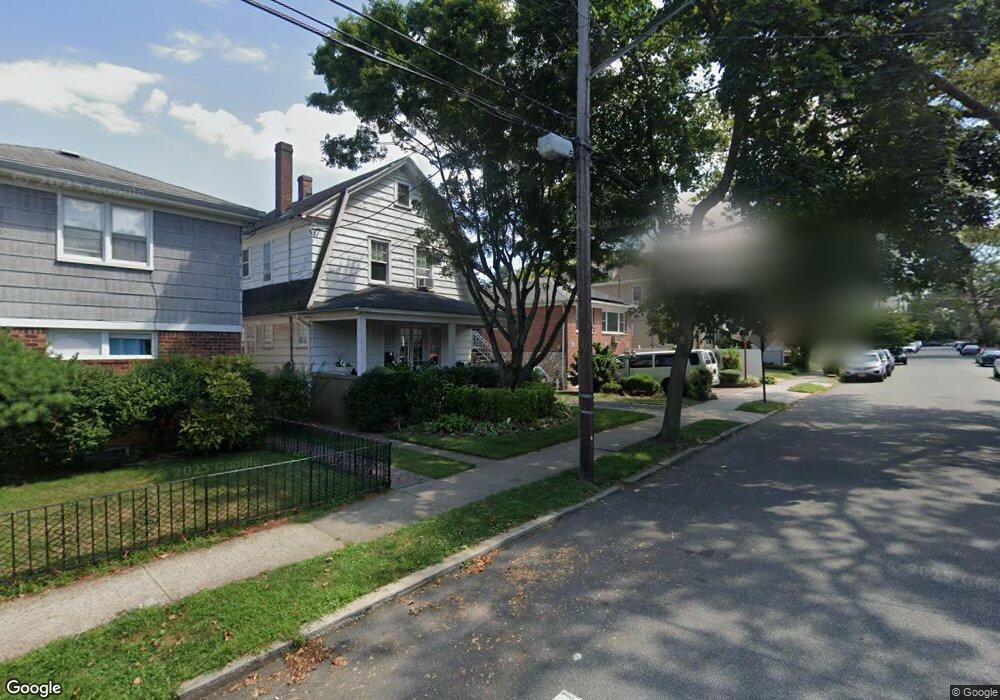 4709 156th St, Flushing, NY 11355 - photo 1