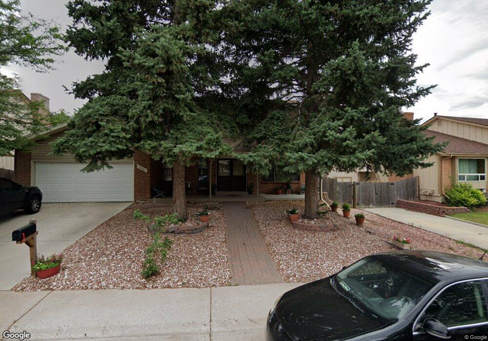 586 S Kittredge Way, Aurora, CO 80017 - photo 1