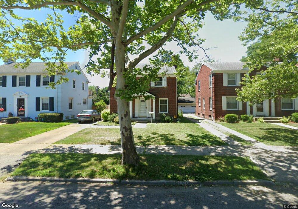 5701 Hillcrest St, Grosse Pointe, MI 48236 - photo 1