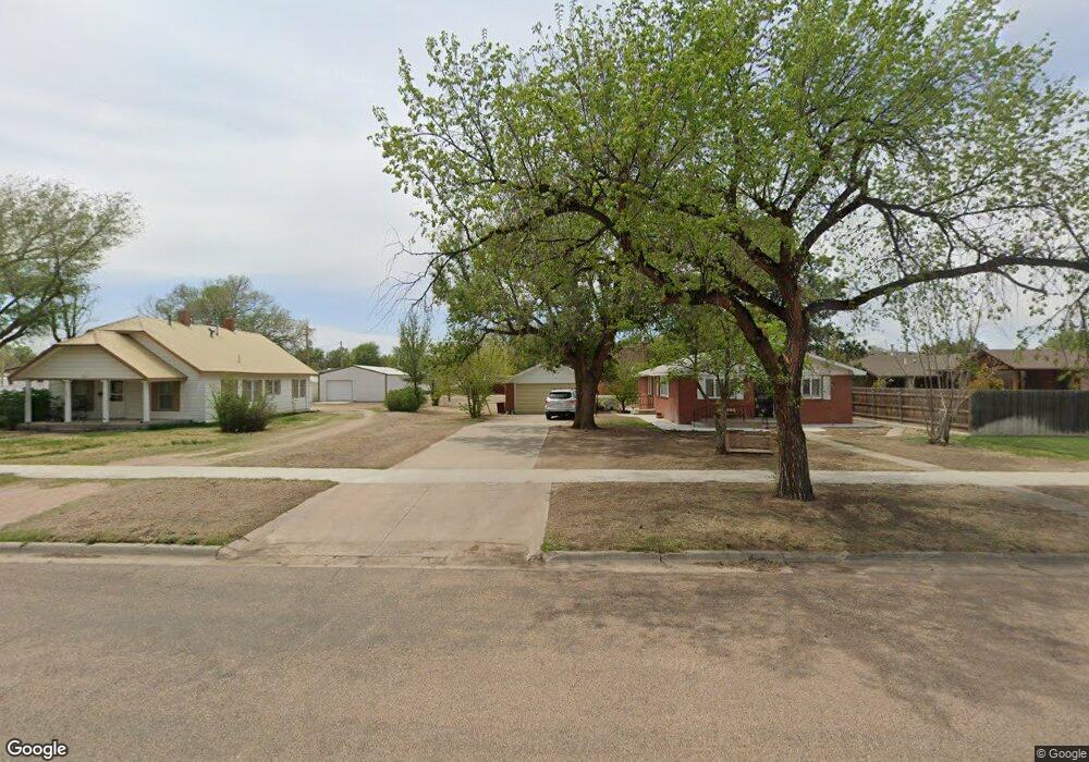 705 S Jackson St, Hugoton, KS 67951 - photo 1