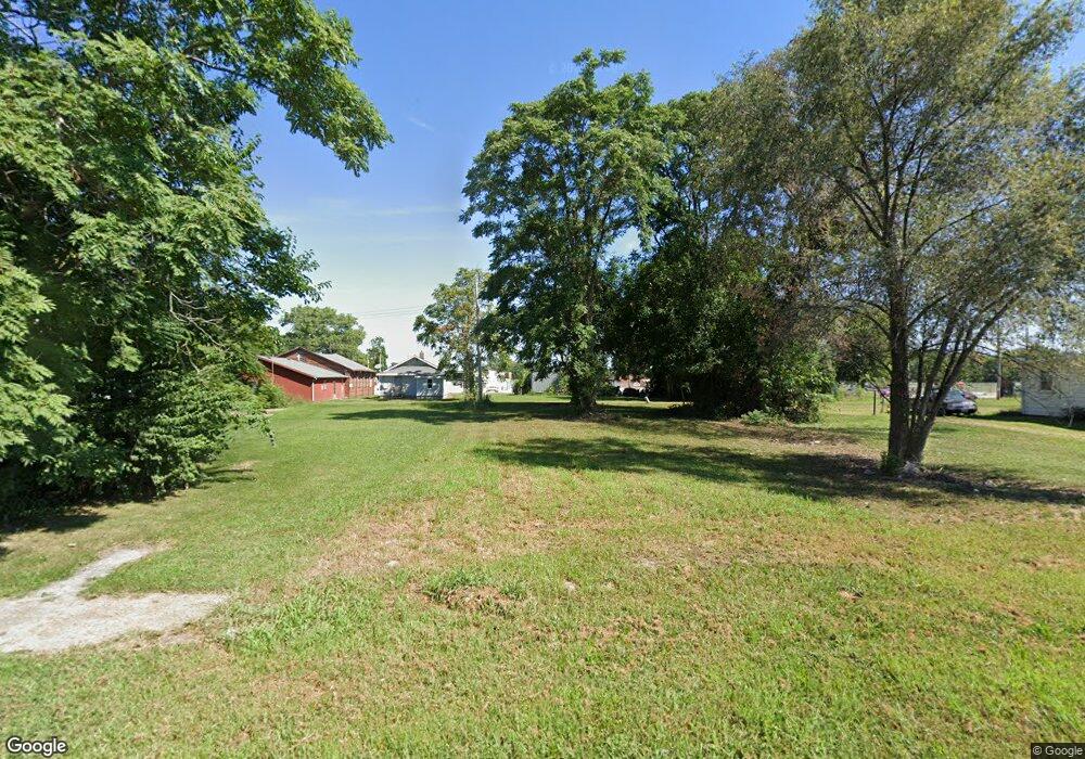 519 W End Place, Moberly, MO 65270 - photo 1