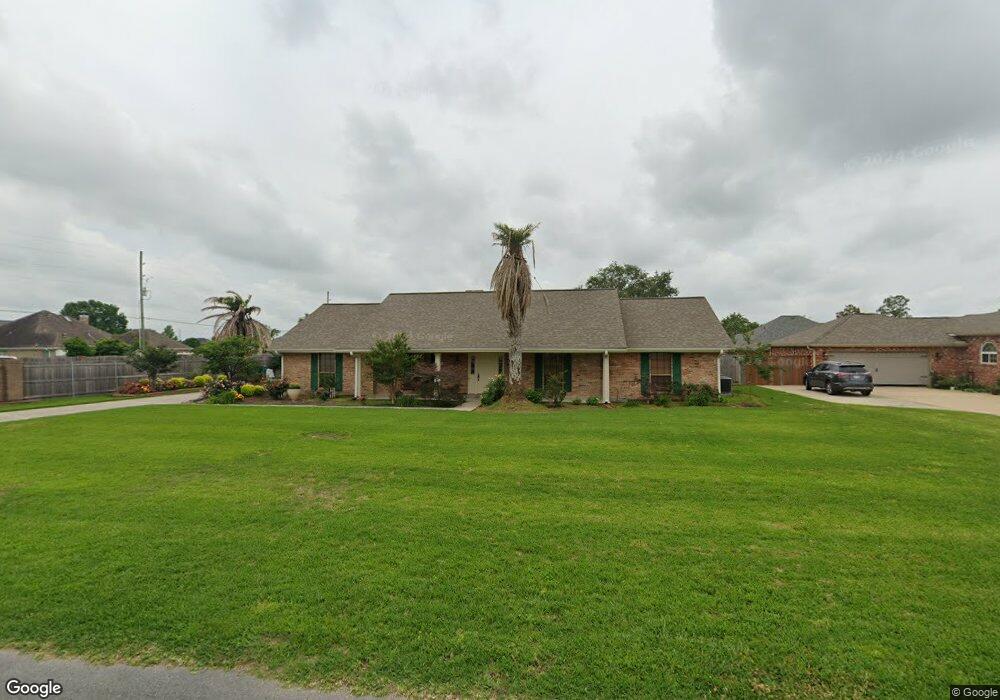 1801 Deepwoods Dr, Lake Charles, LA 70605 - photo 1
