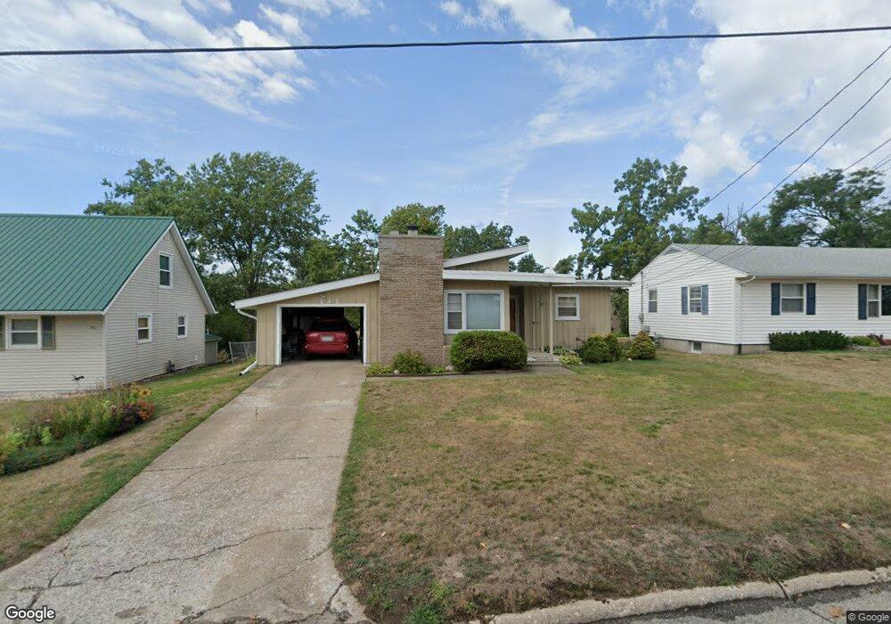 1141 28th St SE, Cedar Rapids, IA 52403 - photo 1