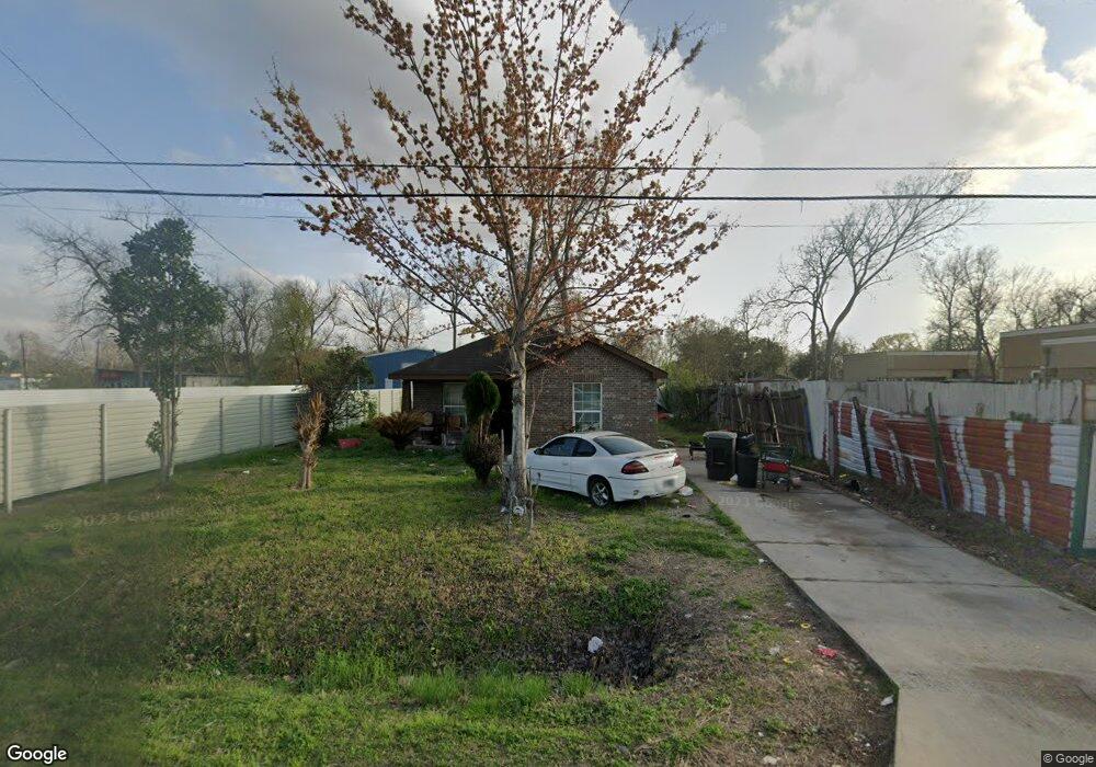 865 Wall St, Houston, TX 77088 - photo 1