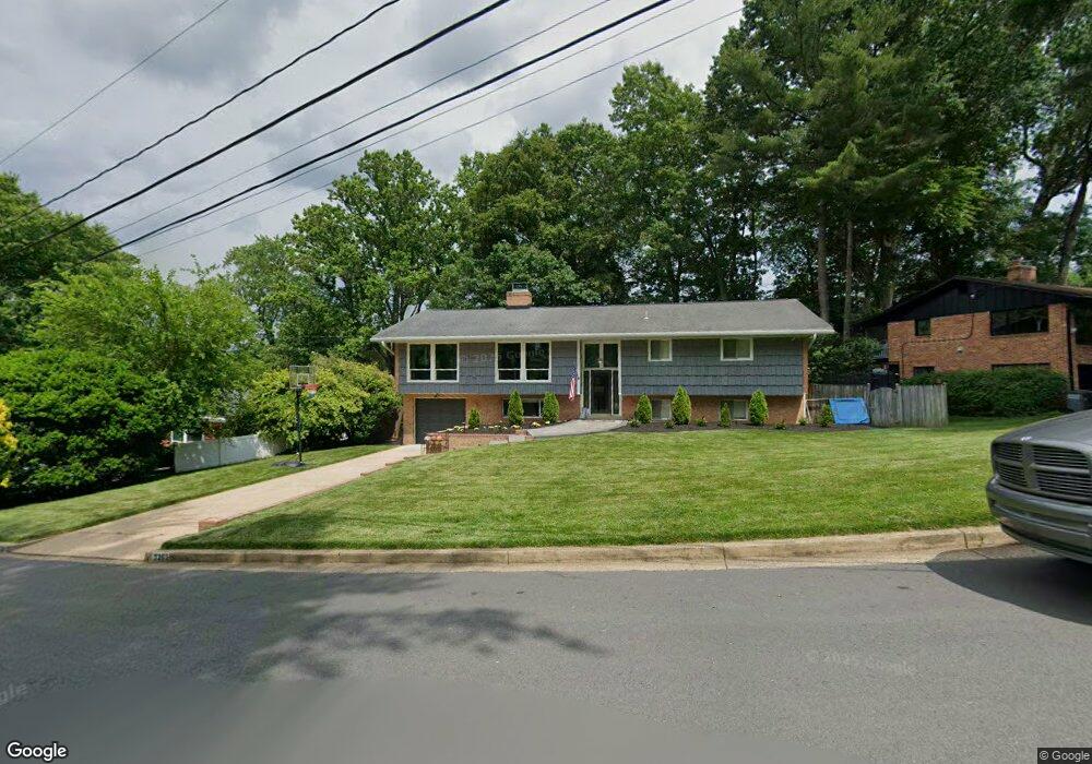 3305 Rocky Mount Rd, Fairfax, VA 22031 - photo 1