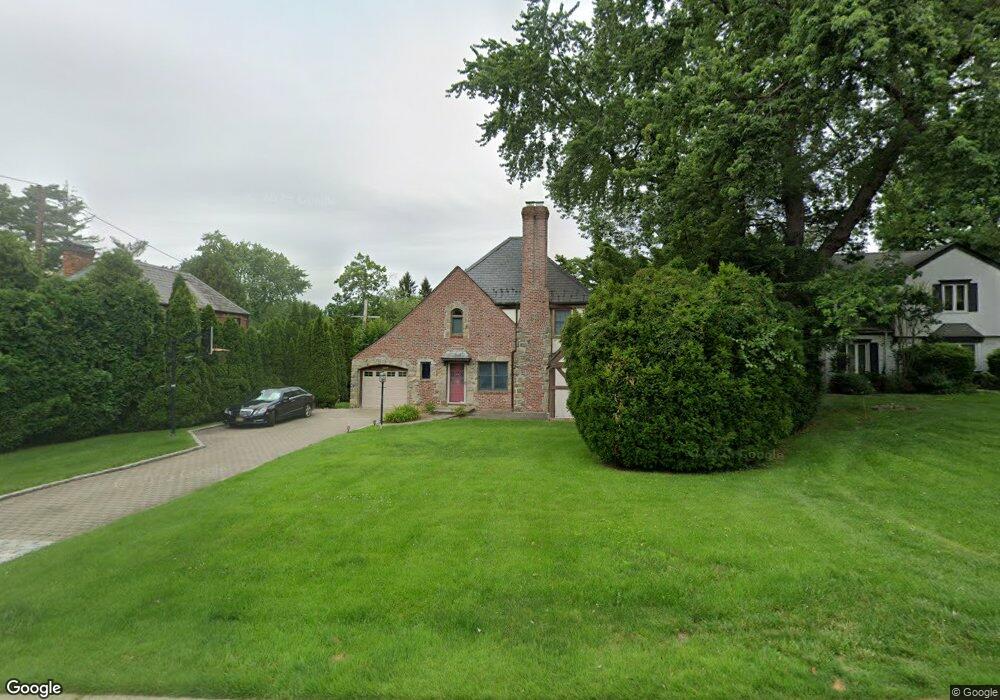 109 Quaker Ridge Rd, Manhasset, NY 11030 - photo 1