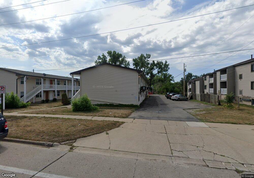 3311 Pioneer Ave SE, Cedar Rapids, IA 52403 - photo 1