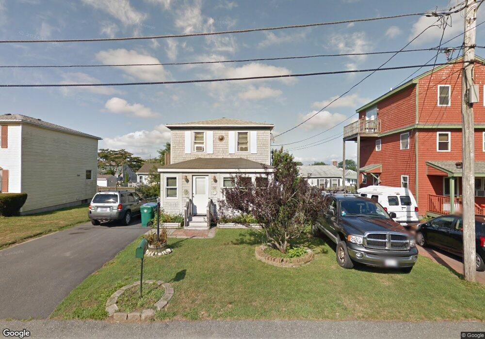 32 Loring St, Middletown, RI 02842 - photo 1