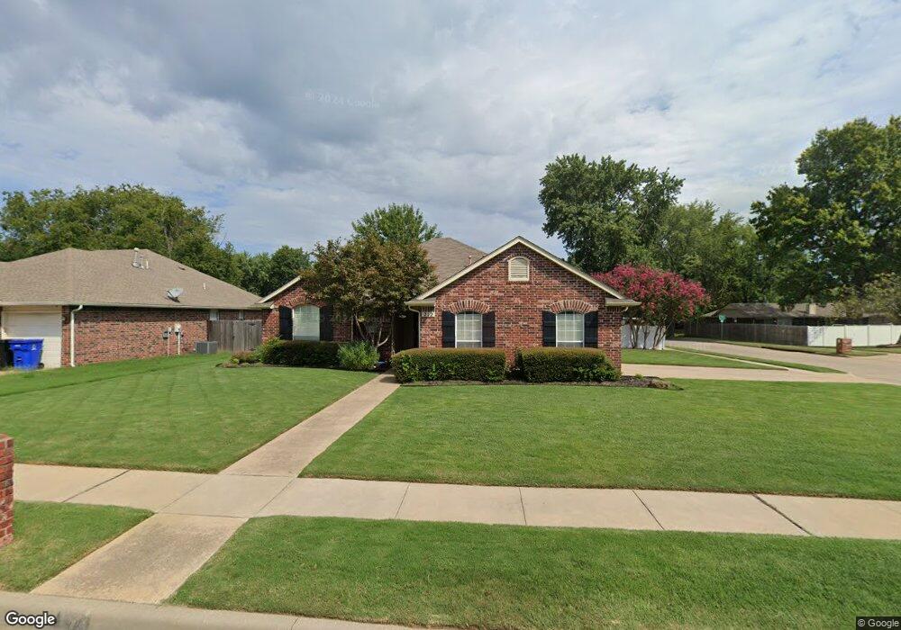 212 W Birmingham St, Broken Arrow, OK 74011 - photo 1