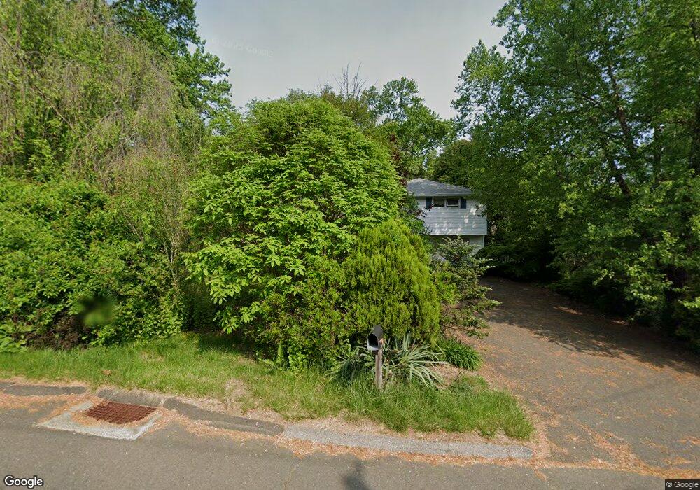 37 Geraldine Cir, Trumbull, CT 06611 - photo 1