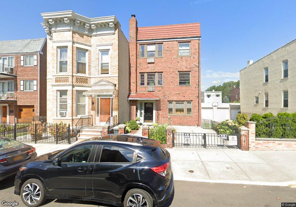 3158 44th St, Astoria, NY 11103 - photo 1