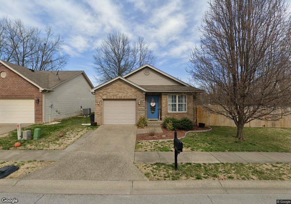 3833 Davis Dr, New Albany, IN 47150 - photo 1