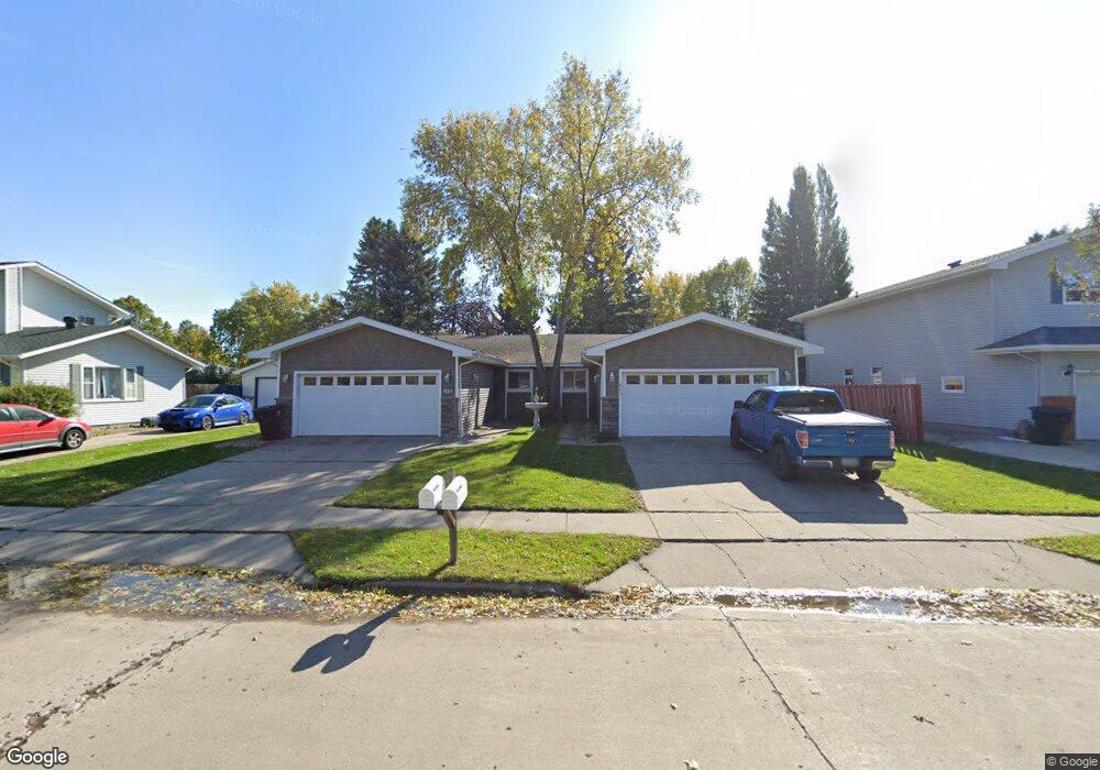823 S 24th St, Grand Forks, ND 58201 - photo 1