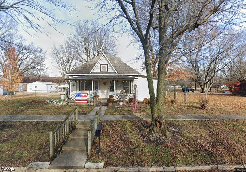 1217 Crawford Ave, Parsons, KS 67357 - photo 1