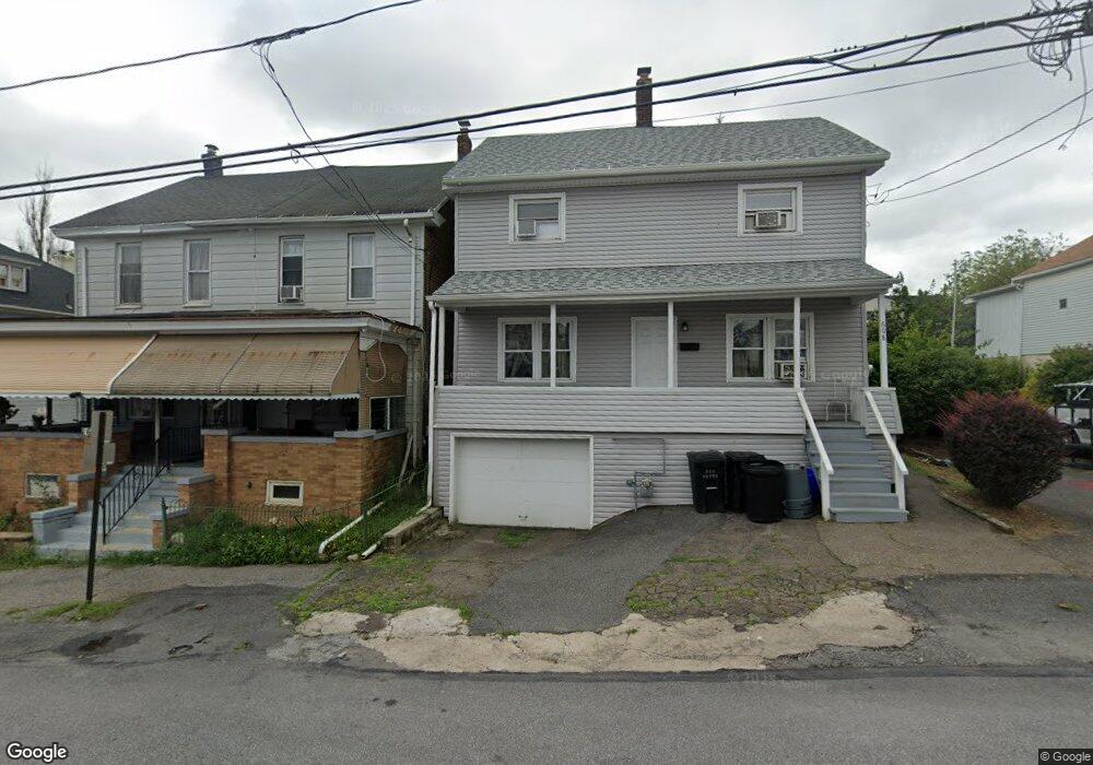 608 Hayes St, Hazleton, PA 18201 - photo 1